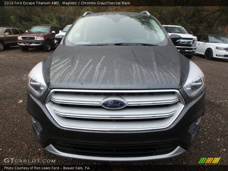 Magnetic / Chromite Gray/Charcoal Black 2019 Ford Escape Titanium 4WD