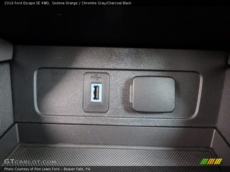 Sedona Orange / Chromite Gray/Charcoal Black 2019 Ford Escape SE 4WD