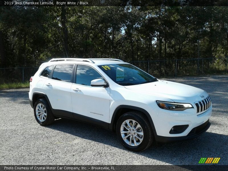 Bright White / Black 2019 Jeep Cherokee Latitude