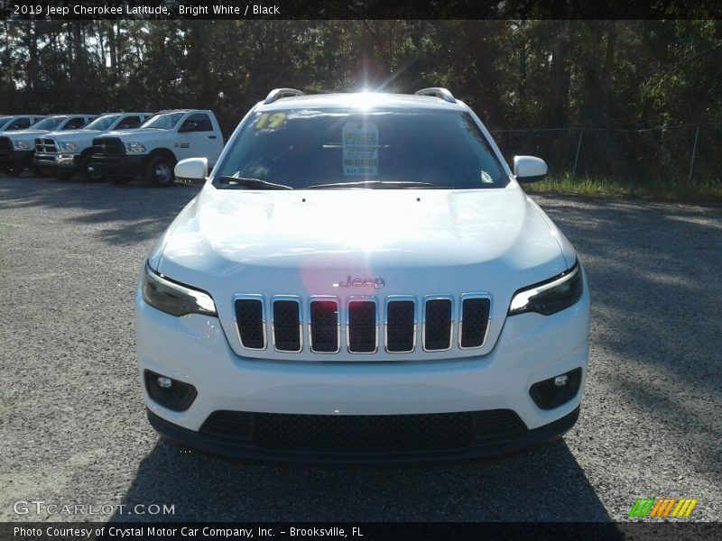 Bright White / Black 2019 Jeep Cherokee Latitude