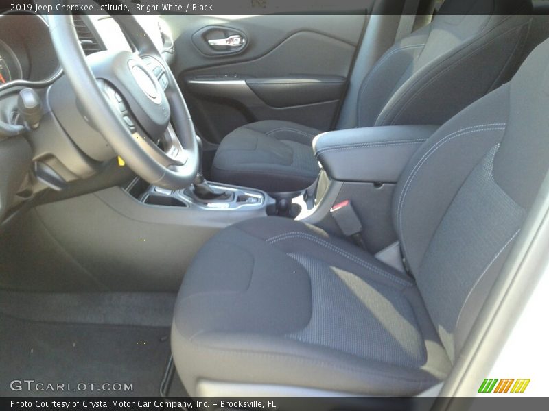 Bright White / Black 2019 Jeep Cherokee Latitude