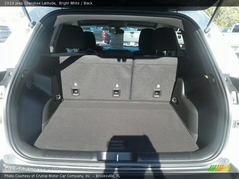Bright White / Black 2019 Jeep Cherokee Latitude