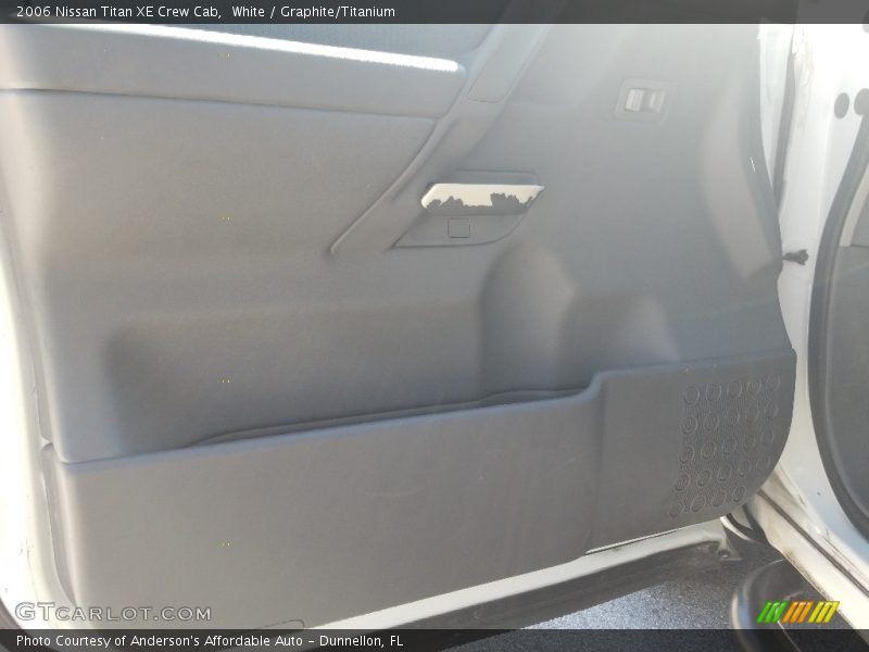 White / Graphite/Titanium 2006 Nissan Titan XE Crew Cab