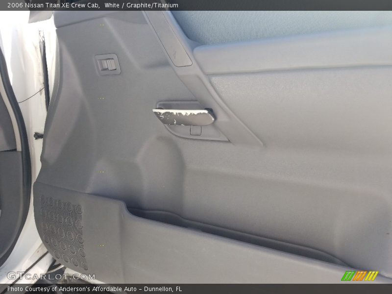 White / Graphite/Titanium 2006 Nissan Titan XE Crew Cab