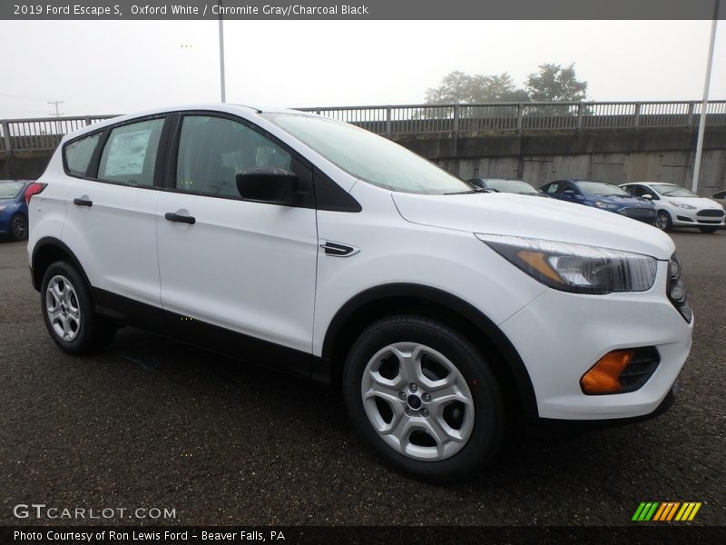 Oxford White / Chromite Gray/Charcoal Black 2019 Ford Escape S