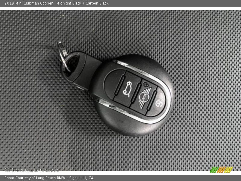 Midnight Black / Carbon Black 2019 Mini Clubman Cooper