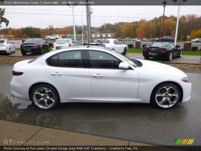 Alfa White / Black/Red 2019 Alfa Romeo Giulia Ti Sport AWD