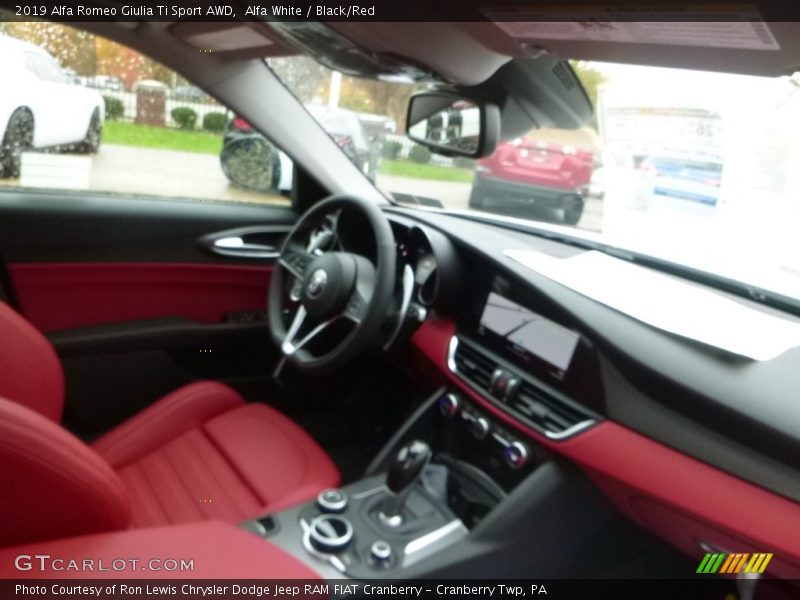 Alfa White / Black/Red 2019 Alfa Romeo Giulia Ti Sport AWD