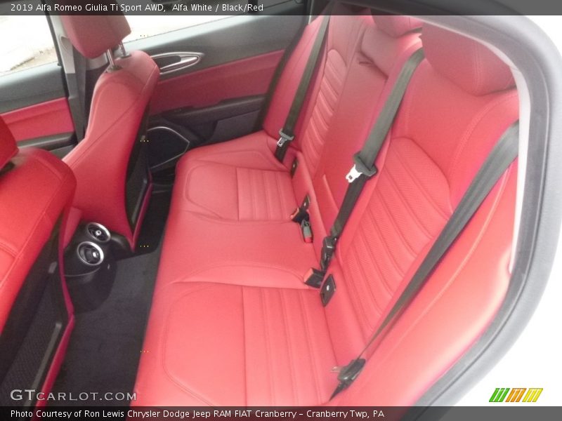 Alfa White / Black/Red 2019 Alfa Romeo Giulia Ti Sport AWD
