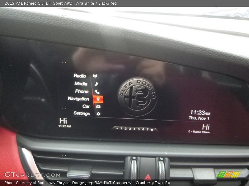 Alfa White / Black/Red 2019 Alfa Romeo Giulia Ti Sport AWD