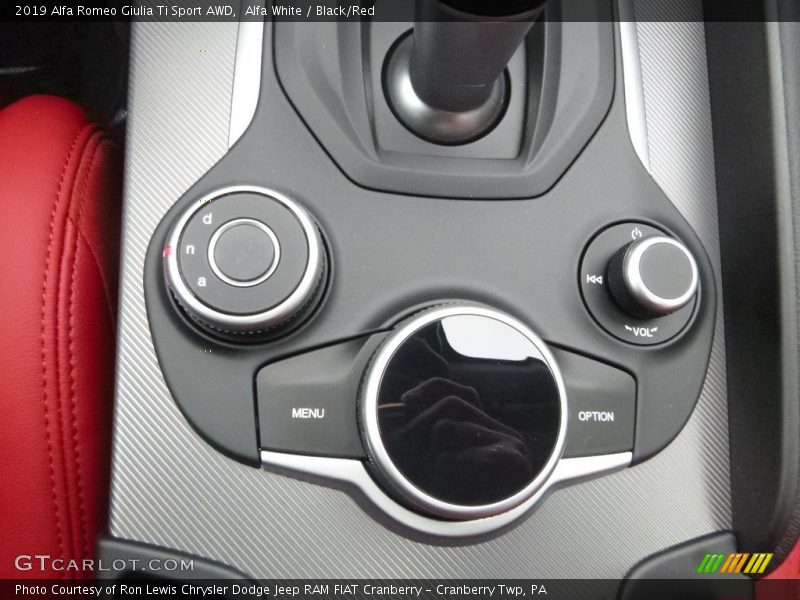 Alfa White / Black/Red 2019 Alfa Romeo Giulia Ti Sport AWD