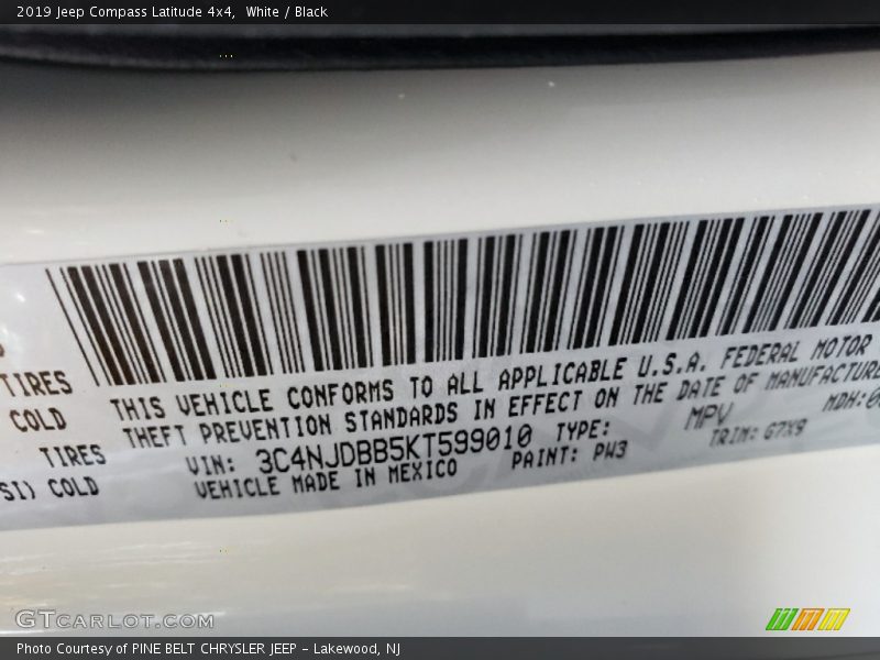 White / Black 2019 Jeep Compass Latitude 4x4