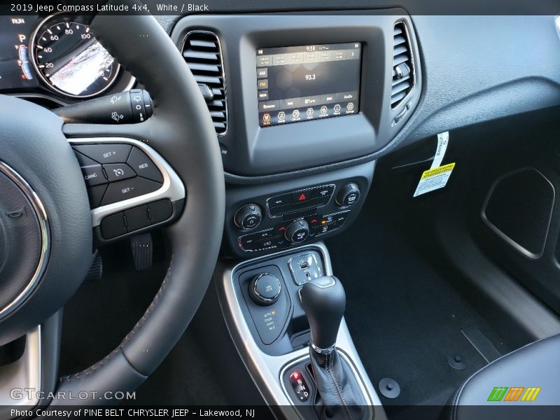 White / Black 2019 Jeep Compass Latitude 4x4