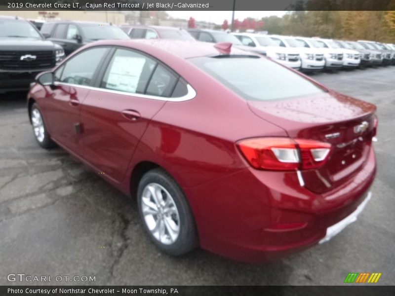 Cajun Red Tintcoat / Jet Black/­Galvanized 2019 Chevrolet Cruze LT