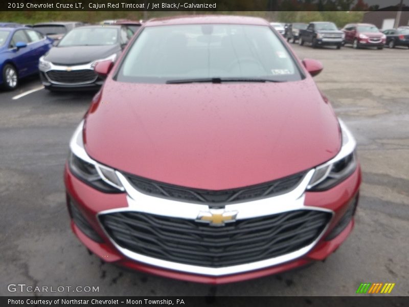 Cajun Red Tintcoat / Jet Black/­Galvanized 2019 Chevrolet Cruze LT