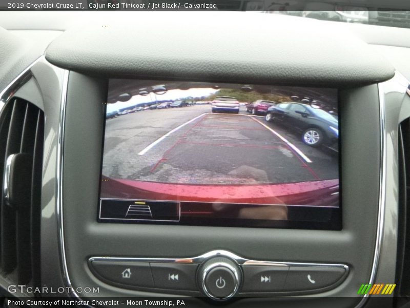 Cajun Red Tintcoat / Jet Black/­Galvanized 2019 Chevrolet Cruze LT