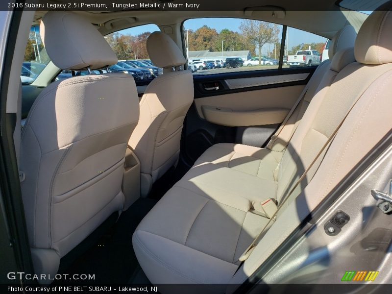 Tungsten Metallic / Warm Ivory 2016 Subaru Legacy 2.5i Premium