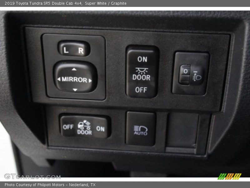Super White / Graphite 2019 Toyota Tundra SR5 Double Cab 4x4