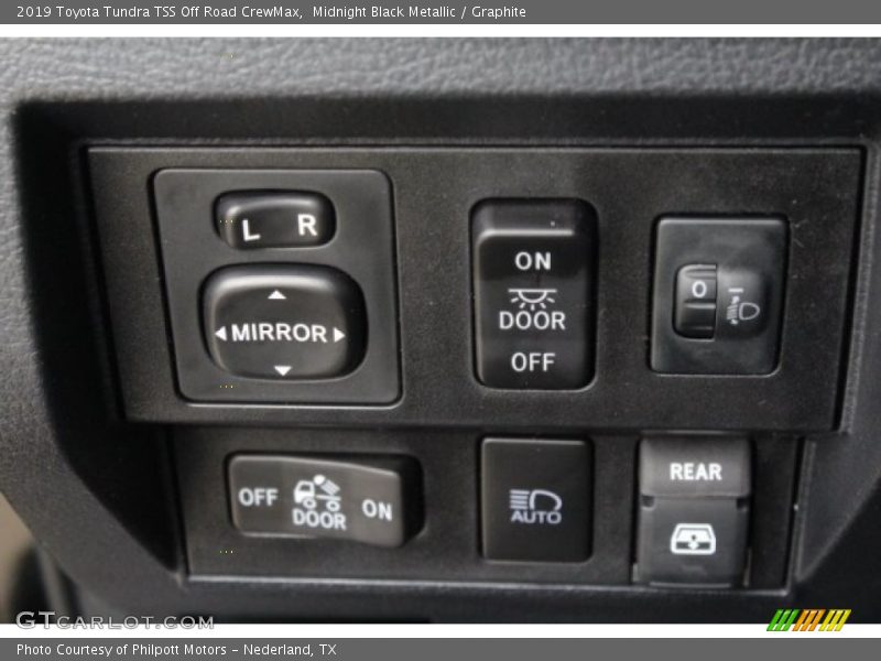 Midnight Black Metallic / Graphite 2019 Toyota Tundra TSS Off Road CrewMax