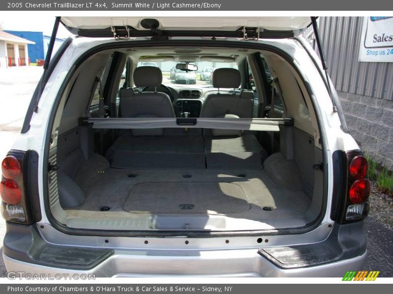 Summit White / Light Cashmere/Ebony 2005 Chevrolet TrailBlazer LT 4x4