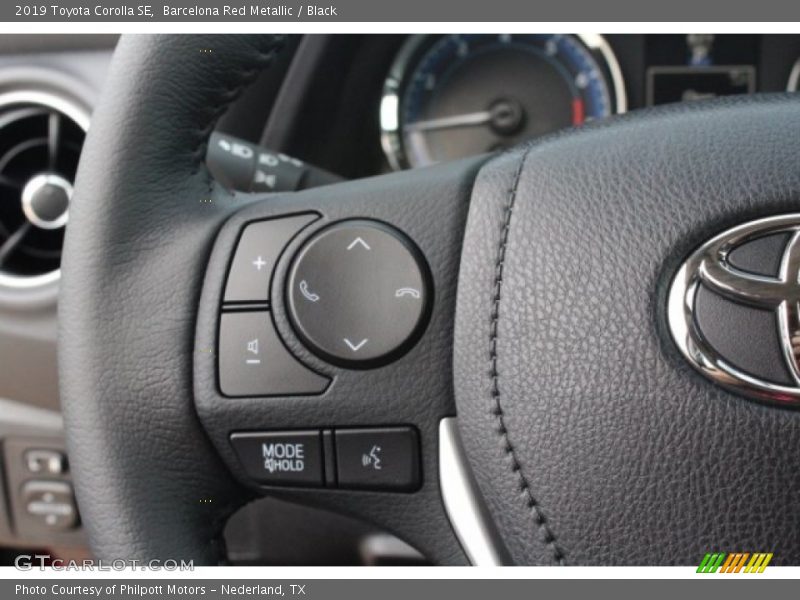 Barcelona Red Metallic / Black 2019 Toyota Corolla SE