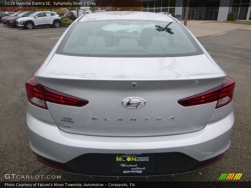 Symphony Silver / Gray 2019 Hyundai Elantra SE