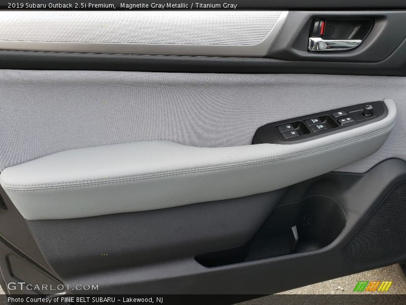 Magnetite Gray Metallic / Titanium Gray 2019 Subaru Outback 2.5i Premium