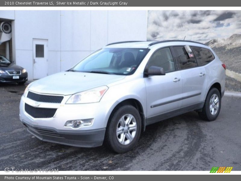 Silver Ice Metallic / Dark Gray/Light Gray 2010 Chevrolet Traverse LS