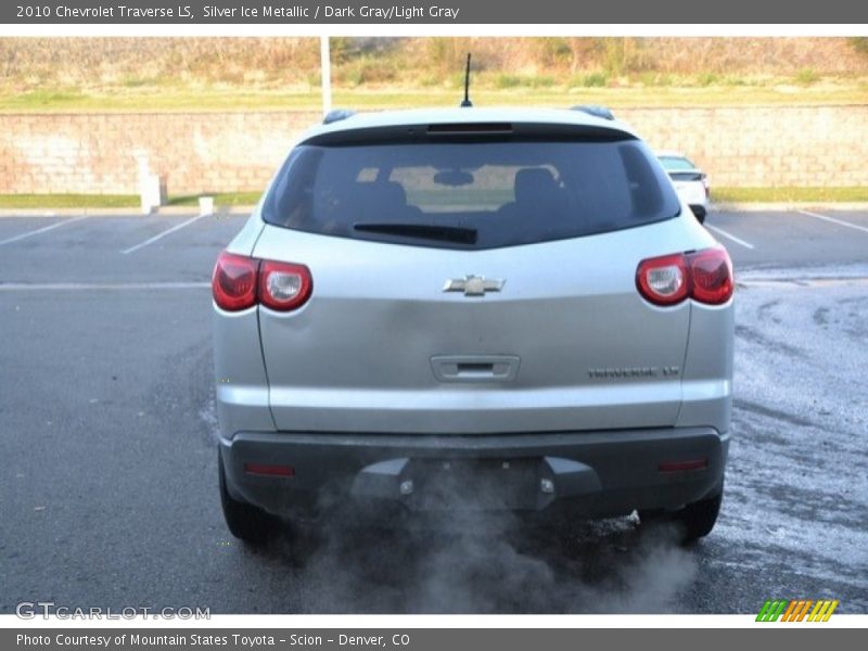 Silver Ice Metallic / Dark Gray/Light Gray 2010 Chevrolet Traverse LS