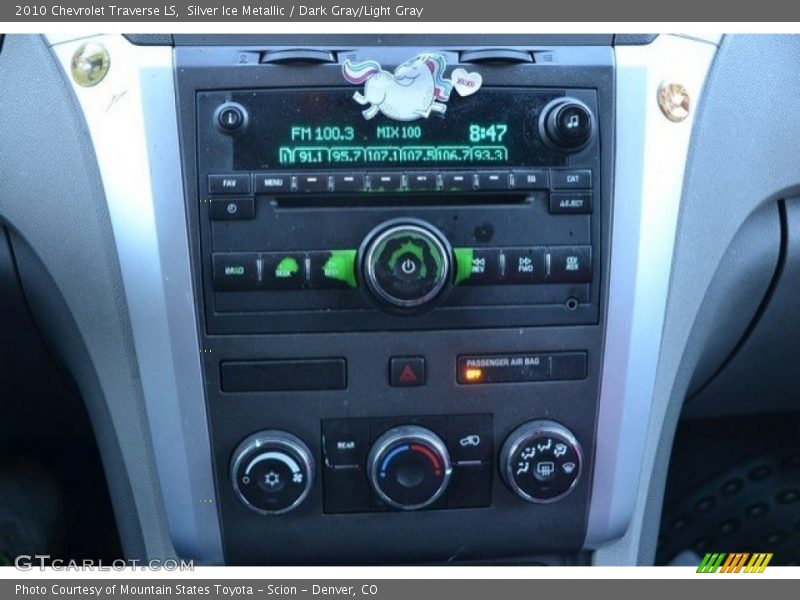 Silver Ice Metallic / Dark Gray/Light Gray 2010 Chevrolet Traverse LS