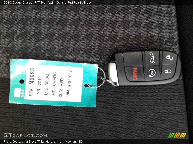 Octane Red Pearl / Black 2019 Dodge Charger R/T Scat Pack