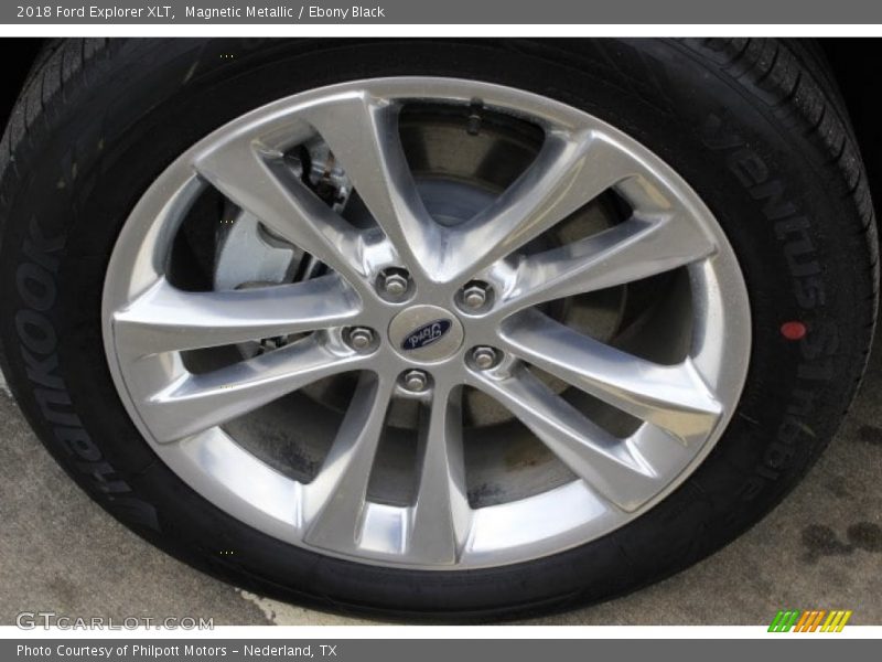 Magnetic Metallic / Ebony Black 2018 Ford Explorer XLT