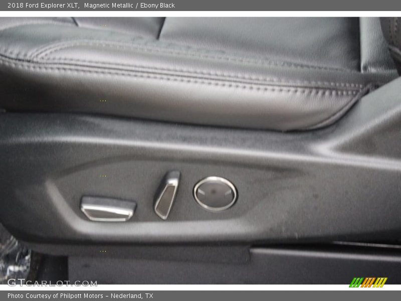 Magnetic Metallic / Ebony Black 2018 Ford Explorer XLT