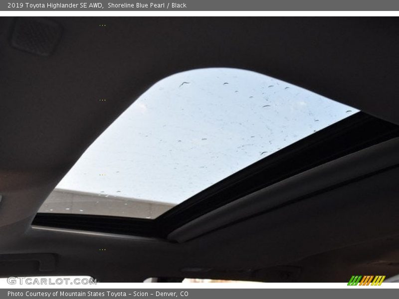 Shoreline Blue Pearl / Black 2019 Toyota Highlander SE AWD