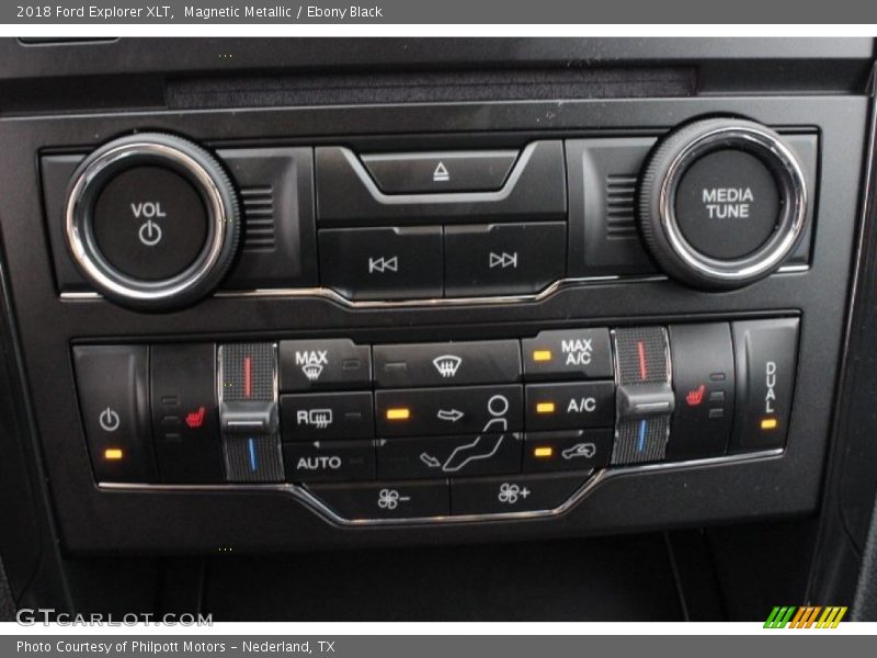 Magnetic Metallic / Ebony Black 2018 Ford Explorer XLT