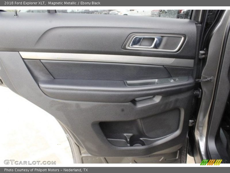 Magnetic Metallic / Ebony Black 2018 Ford Explorer XLT
