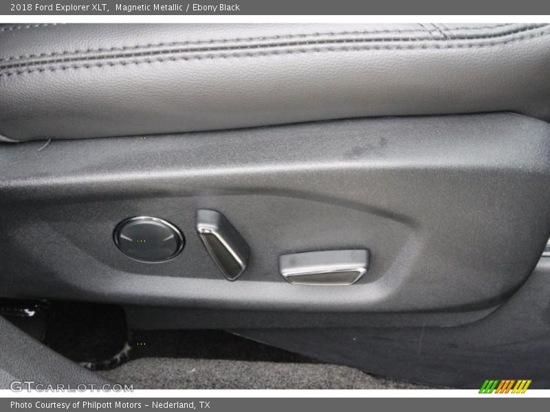 Magnetic Metallic / Ebony Black 2018 Ford Explorer XLT