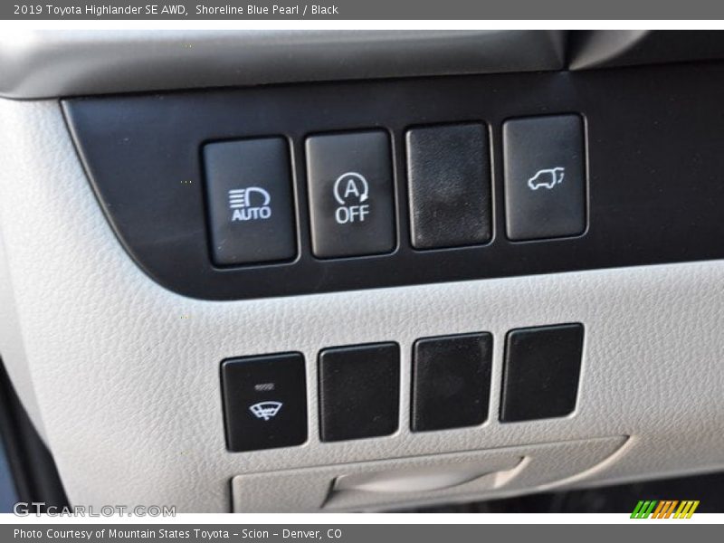 Shoreline Blue Pearl / Black 2019 Toyota Highlander SE AWD
