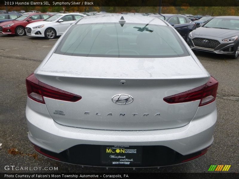 Symphony Silver / Black 2019 Hyundai Elantra SEL