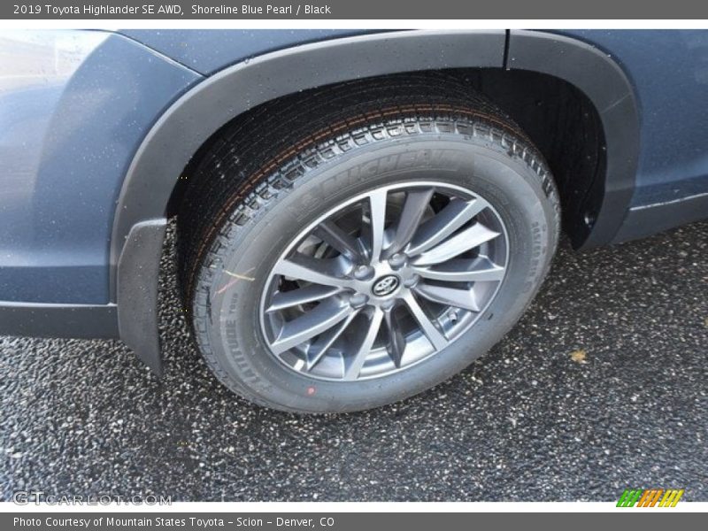 Shoreline Blue Pearl / Black 2019 Toyota Highlander SE AWD