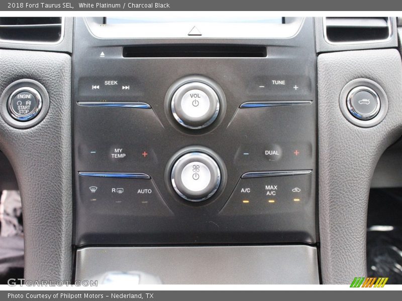 White Platinum / Charcoal Black 2018 Ford Taurus SEL