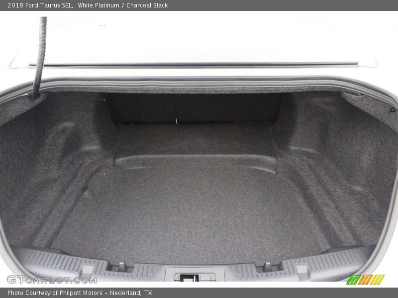 White Platinum / Charcoal Black 2018 Ford Taurus SEL