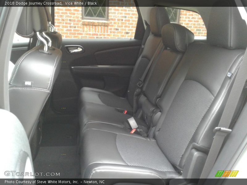 Vice White / Black 2018 Dodge Journey Crossroad