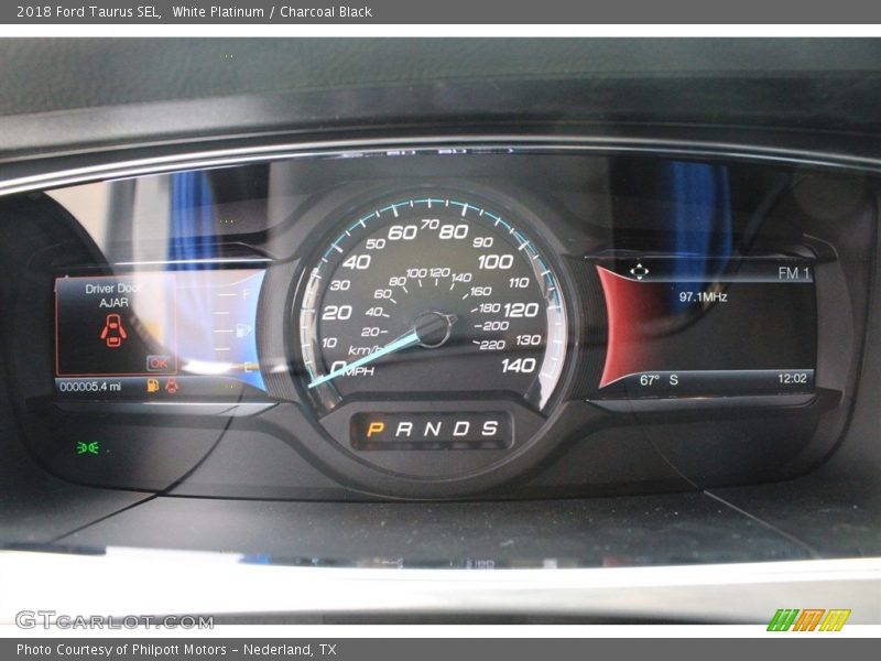 White Platinum / Charcoal Black 2018 Ford Taurus SEL