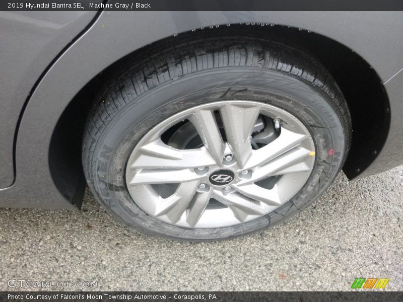 Machine Gray / Black 2019 Hyundai Elantra SEL