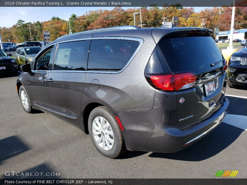 Granite Crystal Metallic / Black/Alloy 2019 Chrysler Pacifica Touring L