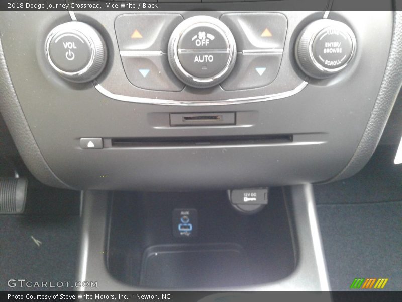 Vice White / Black 2018 Dodge Journey Crossroad