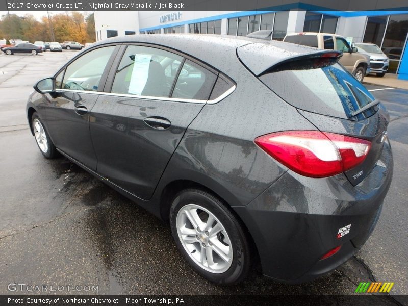 Nightfall Gray Metallic / Jet Black 2017 Chevrolet Cruze LT