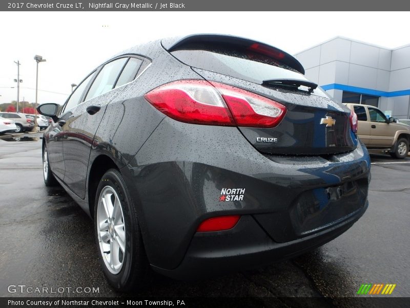 Nightfall Gray Metallic / Jet Black 2017 Chevrolet Cruze LT