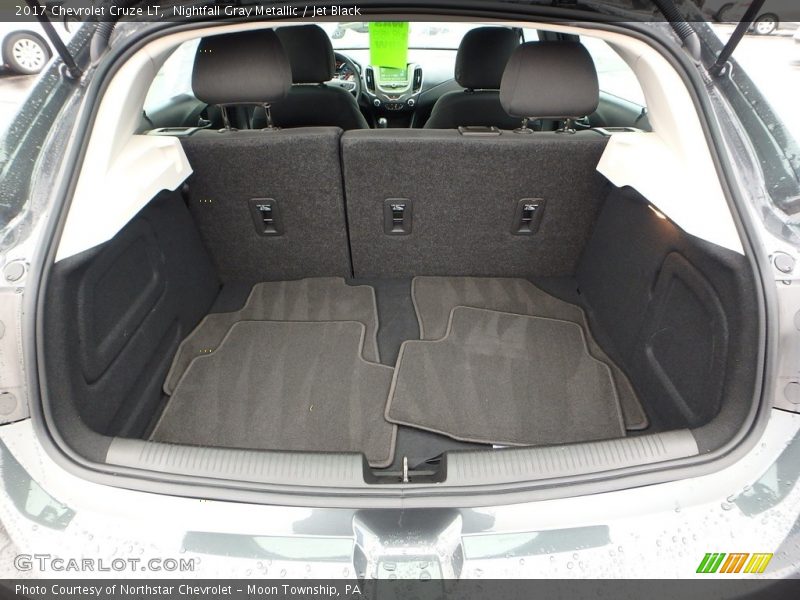 Nightfall Gray Metallic / Jet Black 2017 Chevrolet Cruze LT